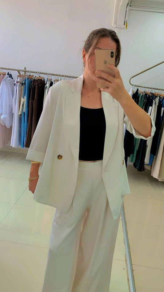 Pamuk Saten Yandan Yırtmaçlı Ceket